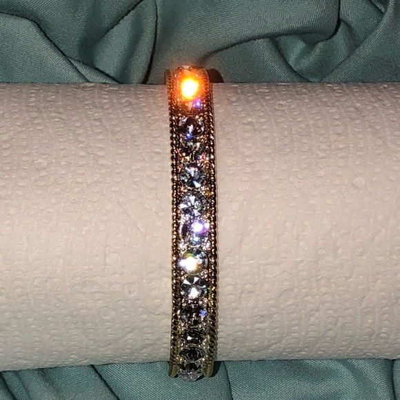 Montana Silversmith gold bangle bracelet CZ stones - Picture 13 of 16